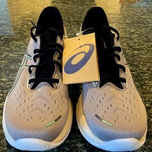 Asics Running Shoe. Brand New. Size 9. Men’s.